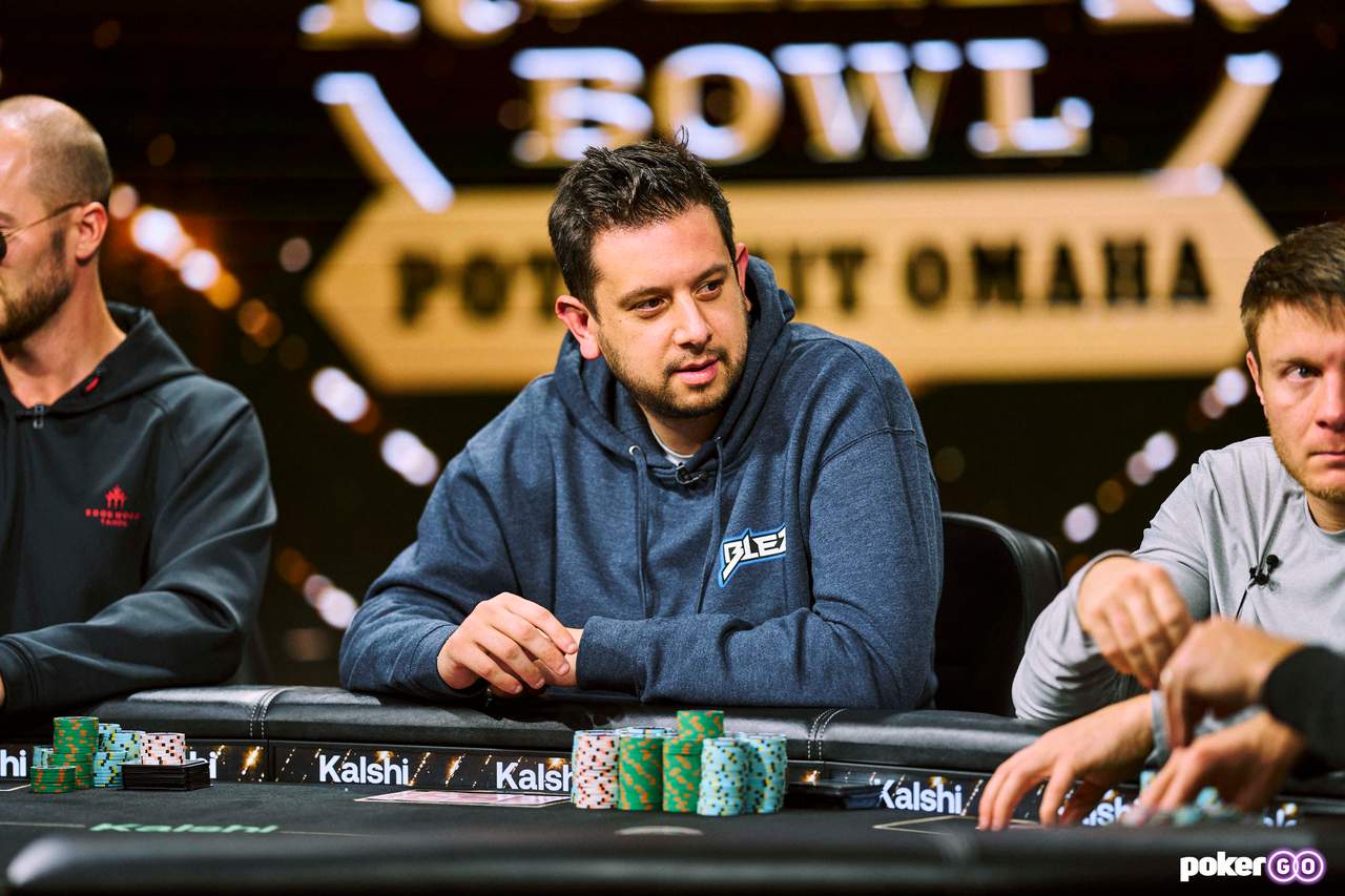 Jared Bleznick on his way to defend his PLO Super High Roller Bowl title